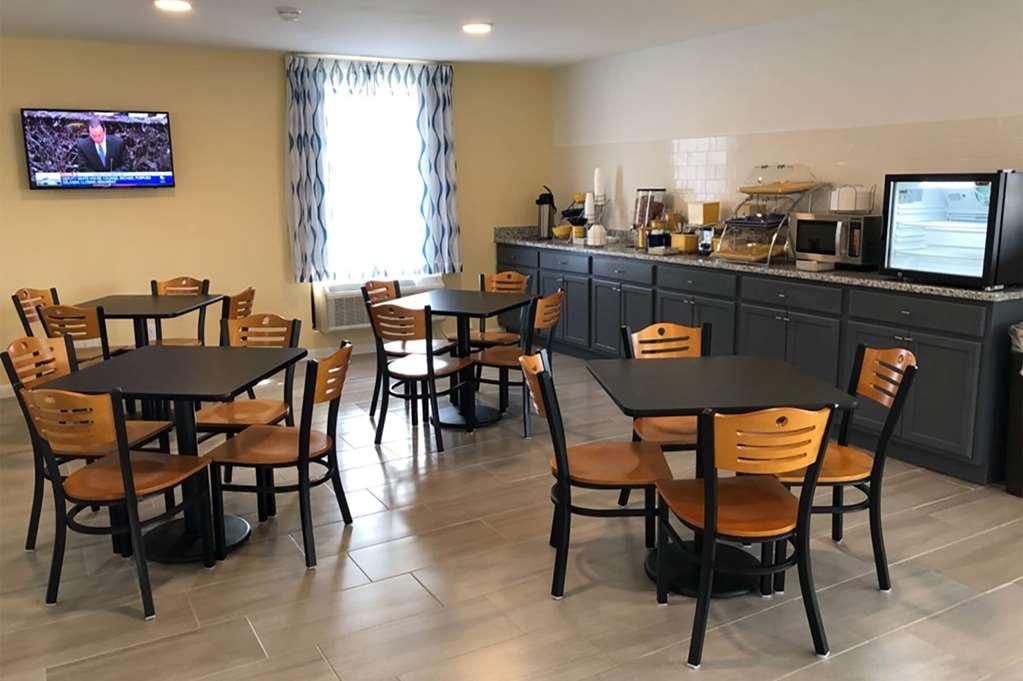 Days Inn By Wyndham Cape Carteret Near Emerald Isle 시설 사진