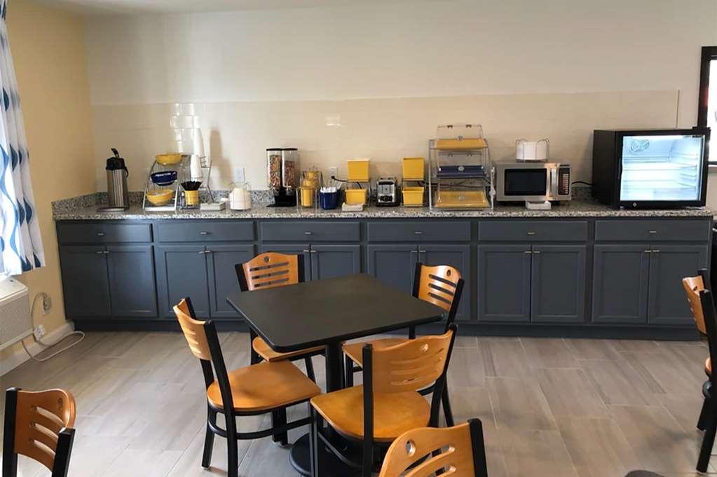 Days Inn By Wyndham Cape Carteret Near Emerald Isle 시설 사진