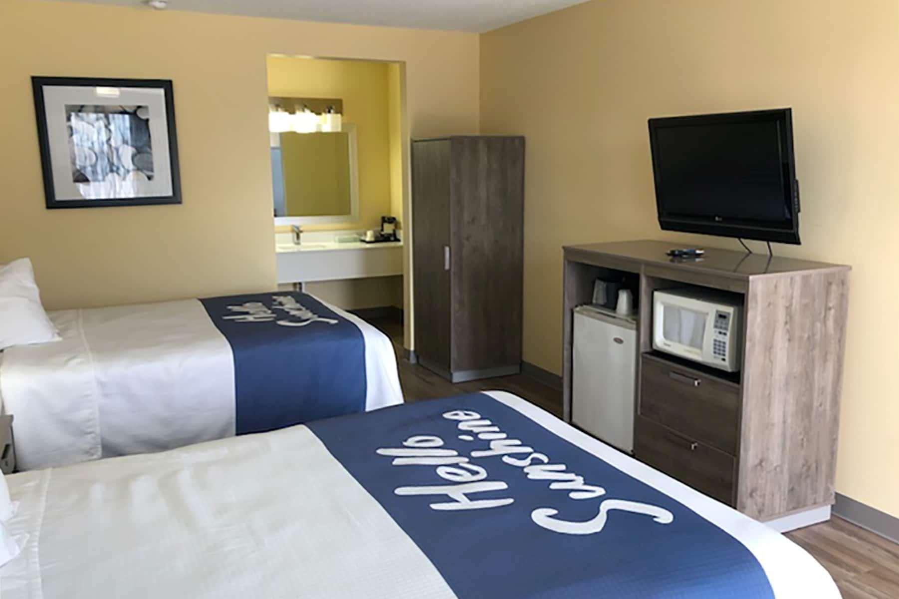 Days Inn By Wyndham Cape Carteret Near Emerald Isle 외부 사진