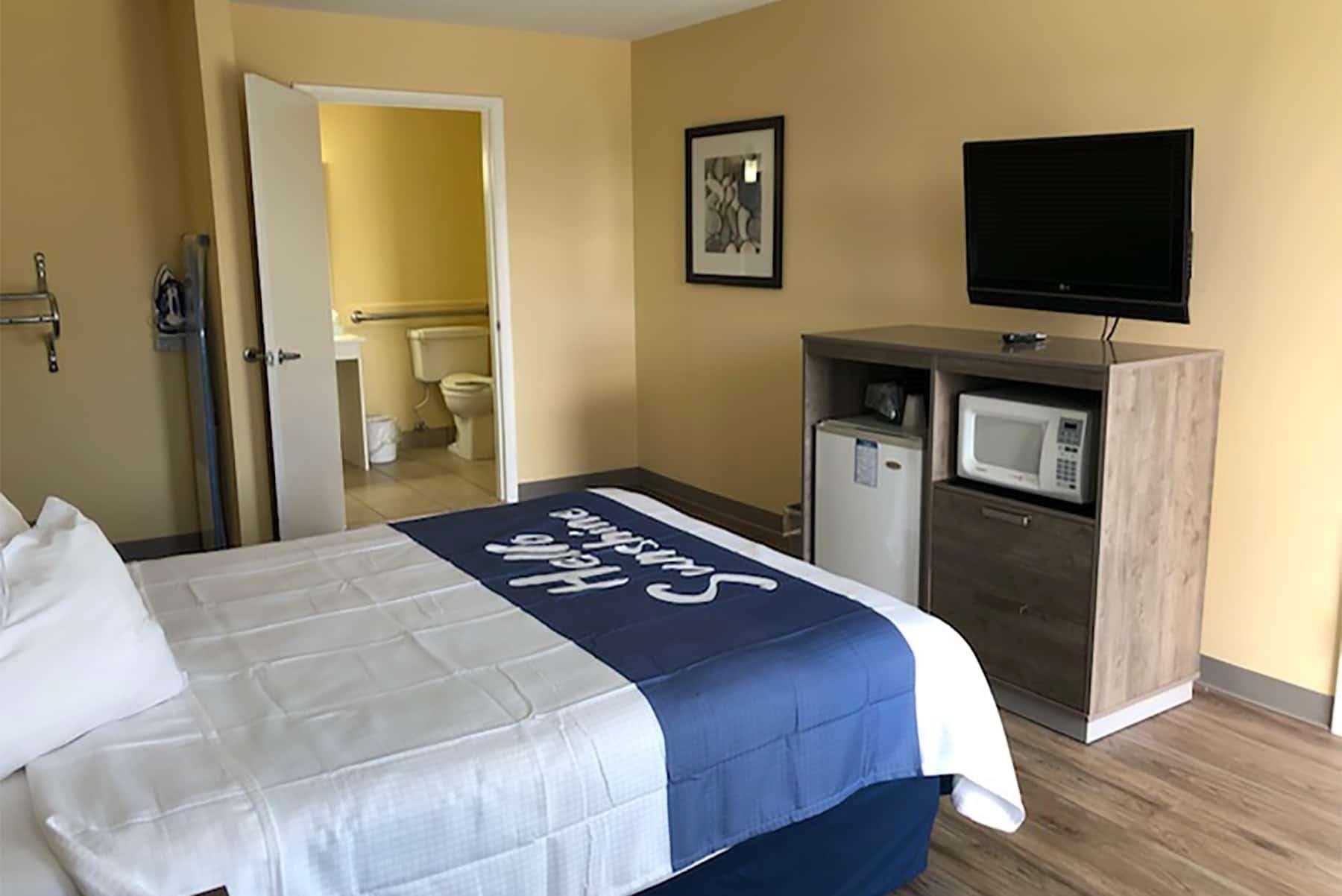 Days Inn By Wyndham Cape Carteret Near Emerald Isle 외부 사진