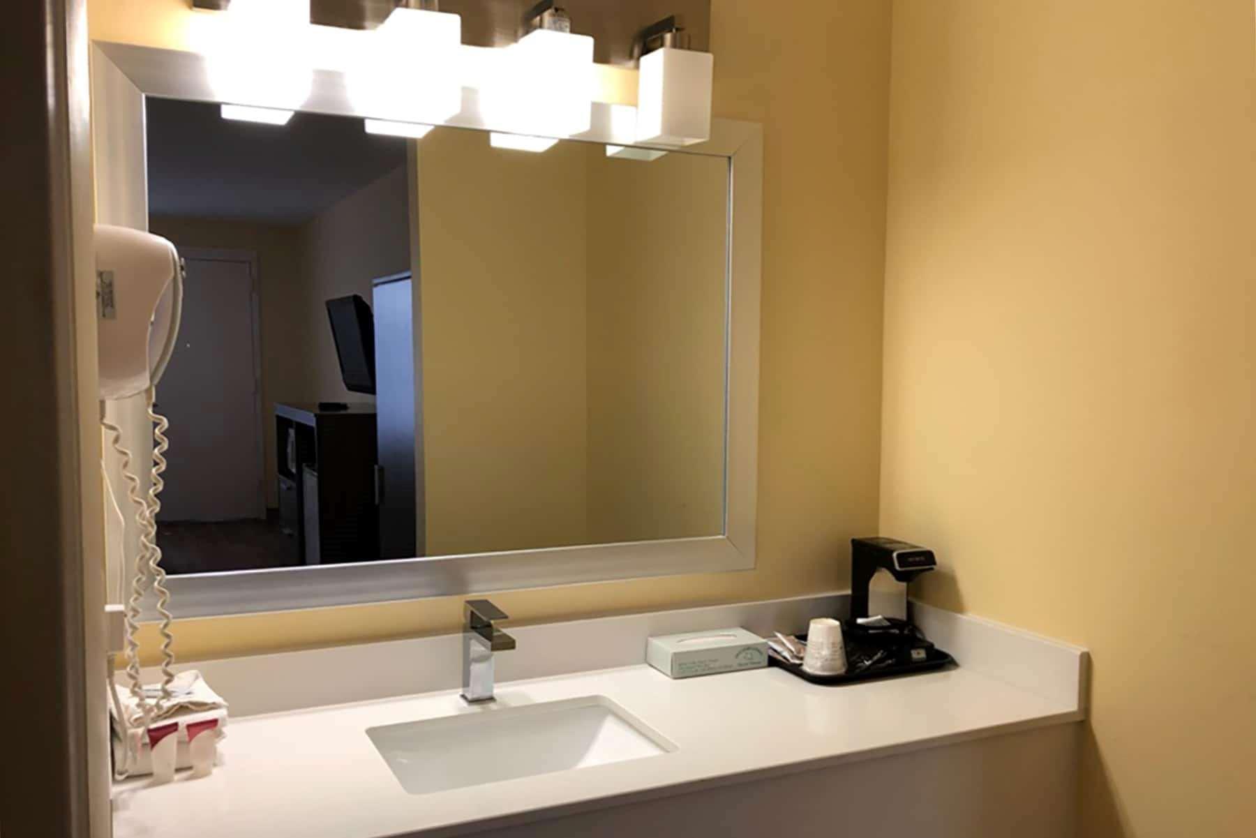 Days Inn By Wyndham Cape Carteret Near Emerald Isle 외부 사진